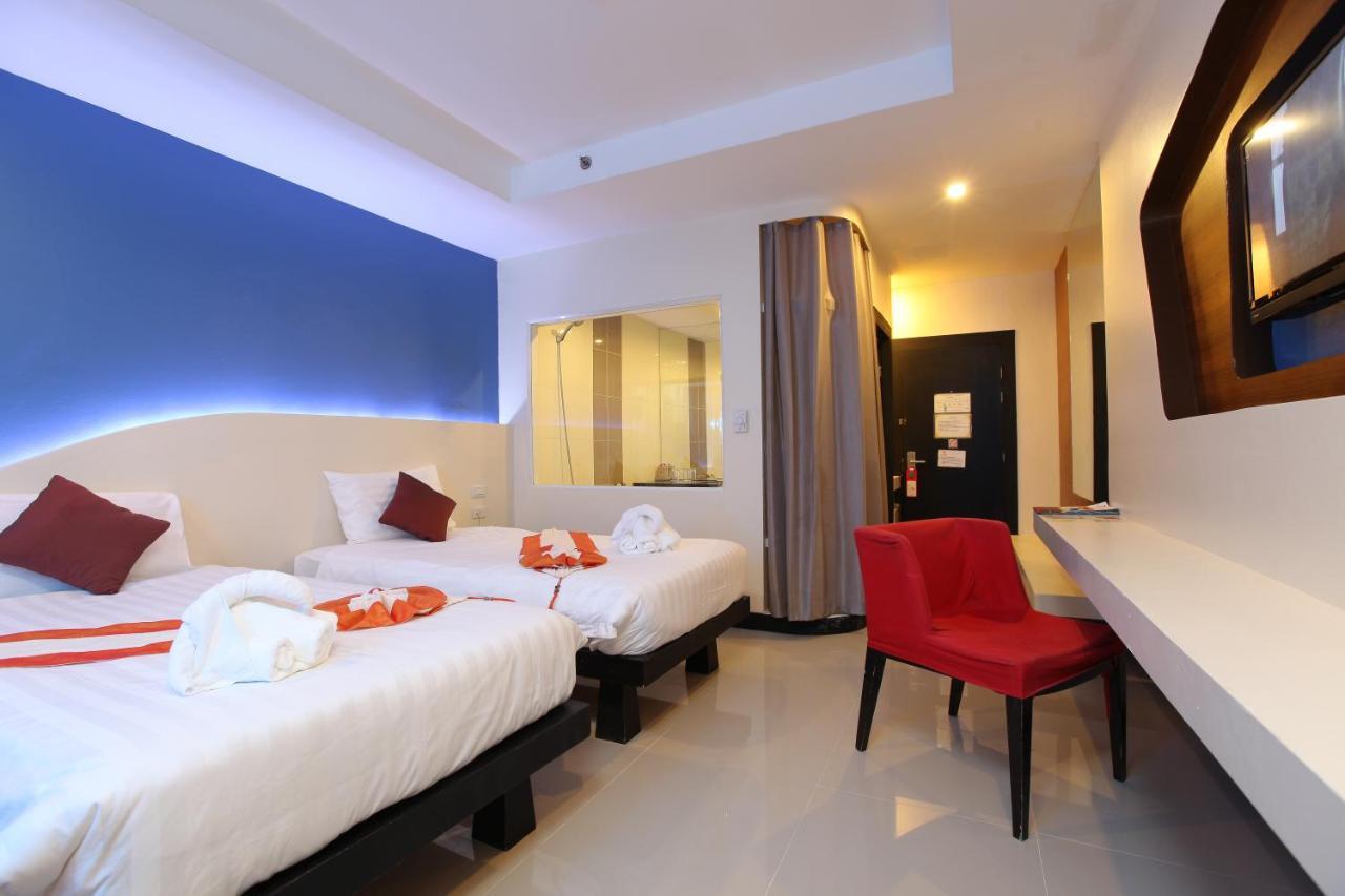 The Royal Palm Beach Front Patong Екстериор снимка
