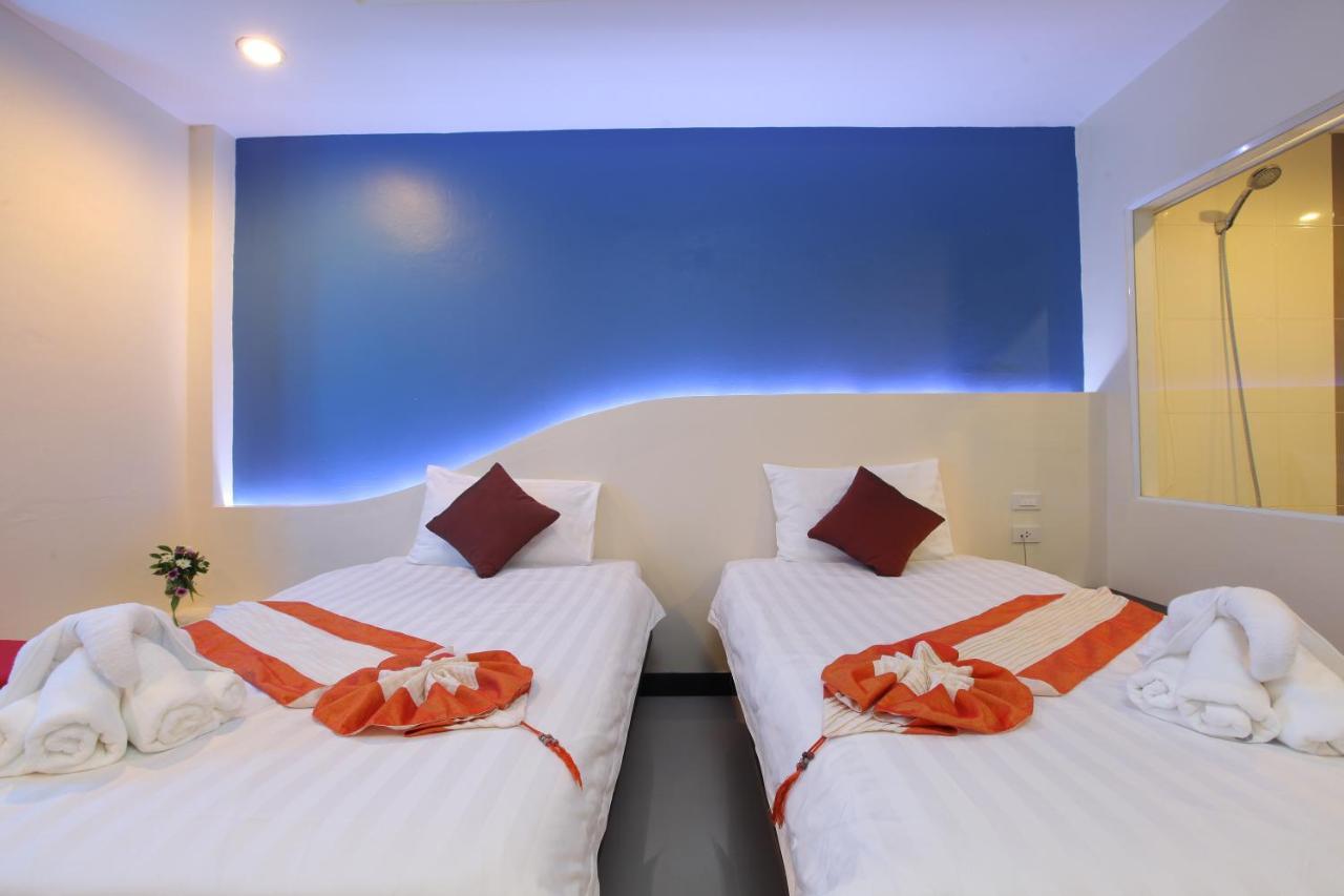 The Royal Palm Beach Front Patong Екстериор снимка